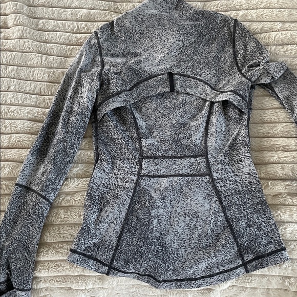 Lululemon Define Jacket - Picture 5 of 10